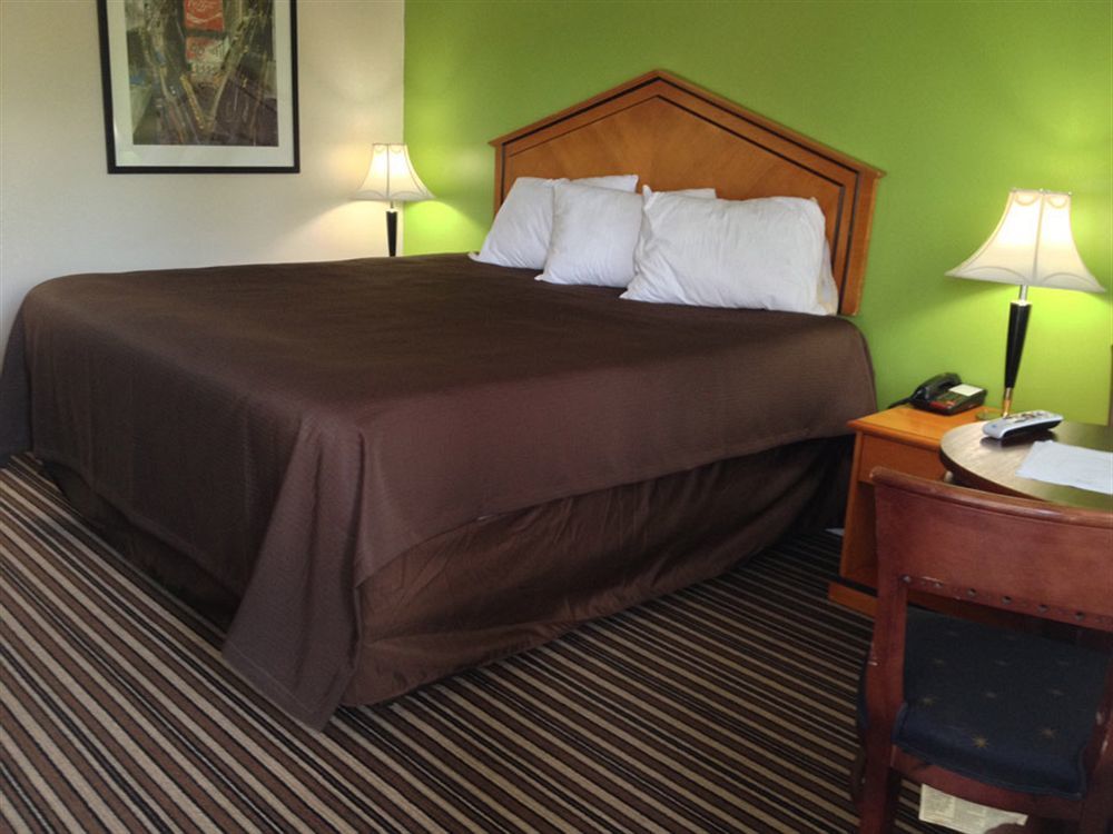 Winton Inn & Suites Barnwell Bagian luar foto