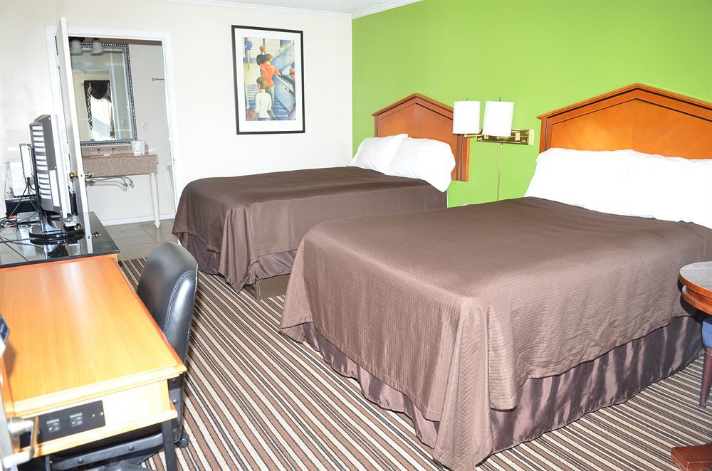 Winton Inn & Suites Barnwell Bagian luar foto