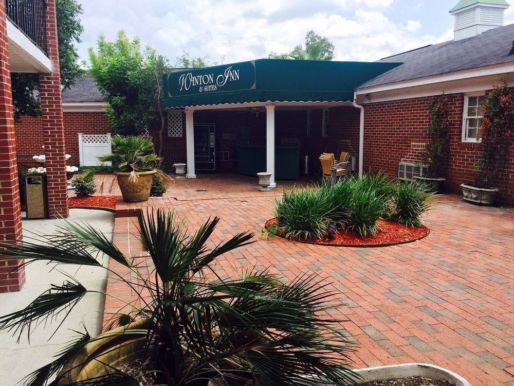 Winton Inn & Suites Barnwell Bagian luar foto