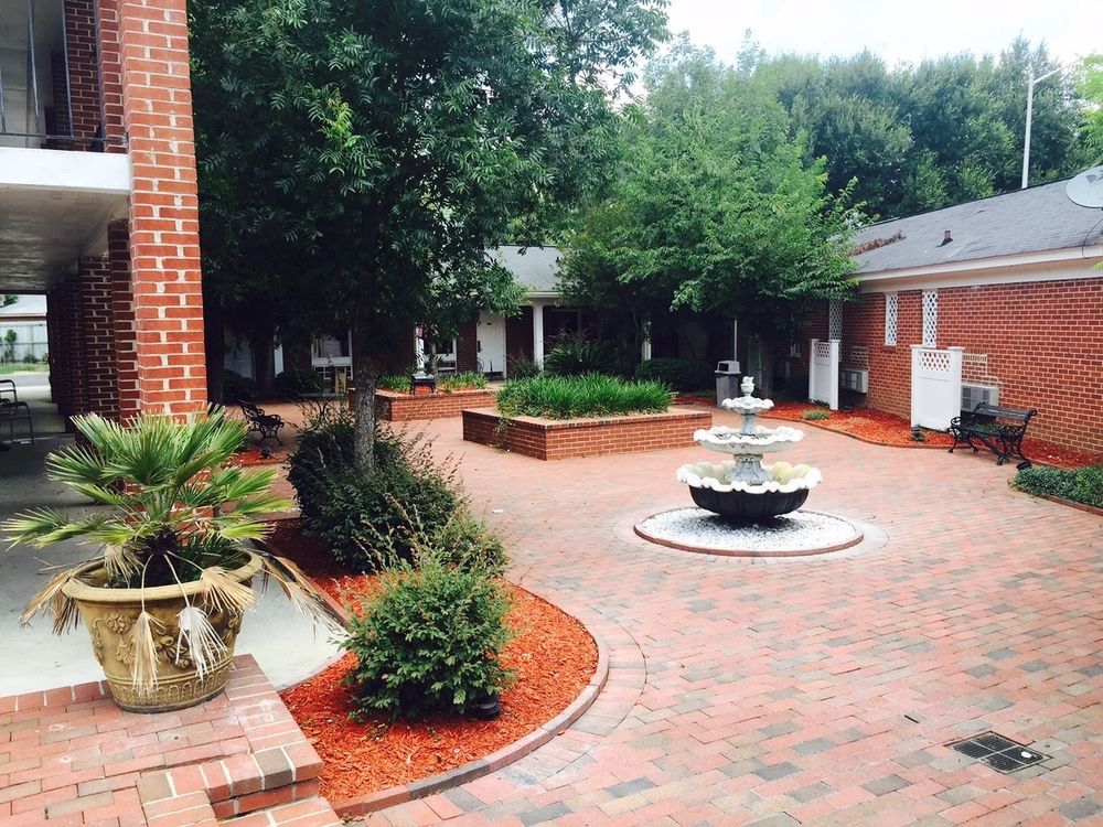Winton Inn & Suites Barnwell Bagian luar foto